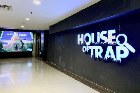 Thumb tenant House of Trap