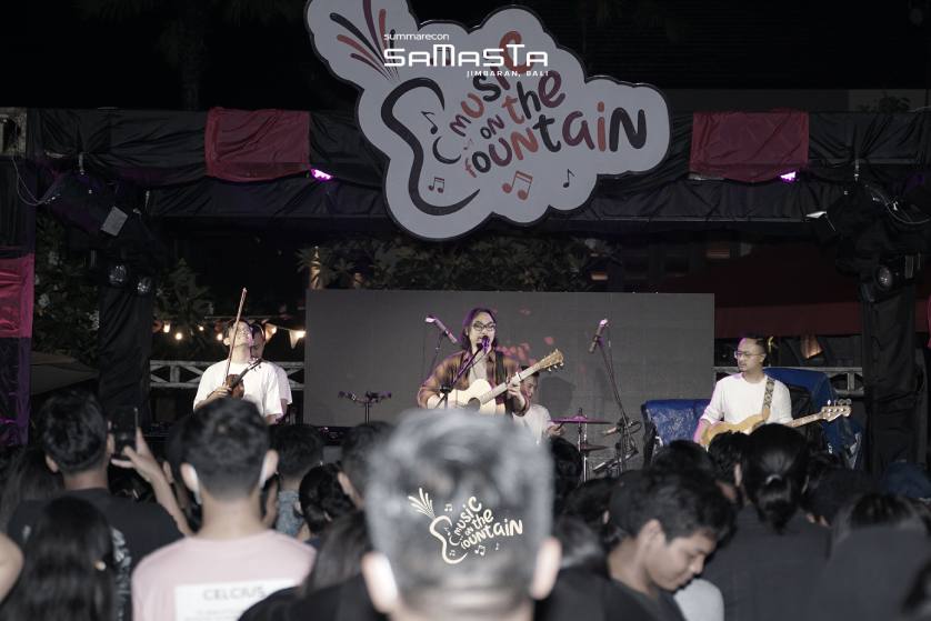https://images.malkelapagading.com/album/6875//Free-Concert-in-Jimbaran-Bali-05.jpg