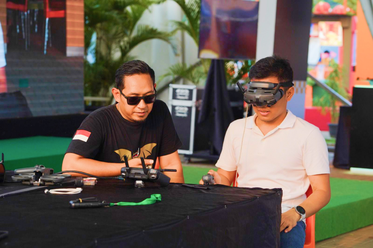Drone Fun Race Competition Meriahkan Pasar Senggol 2025