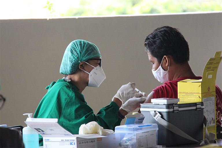 Vaksinasi Untuk Masyarakat Umum di Summarecon Mall Bekasi