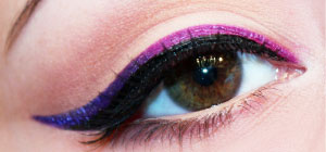 Welcoming-with-Bright-Make-Up.jpg