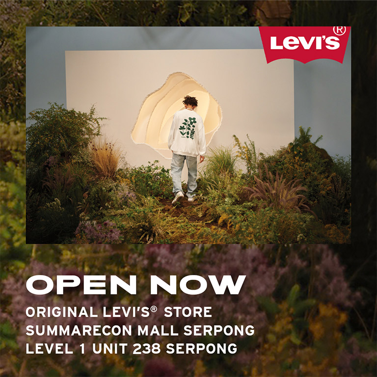 Levis Now Open!