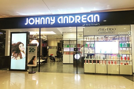 Johnny-Andrean-Salonfoto1.jpg